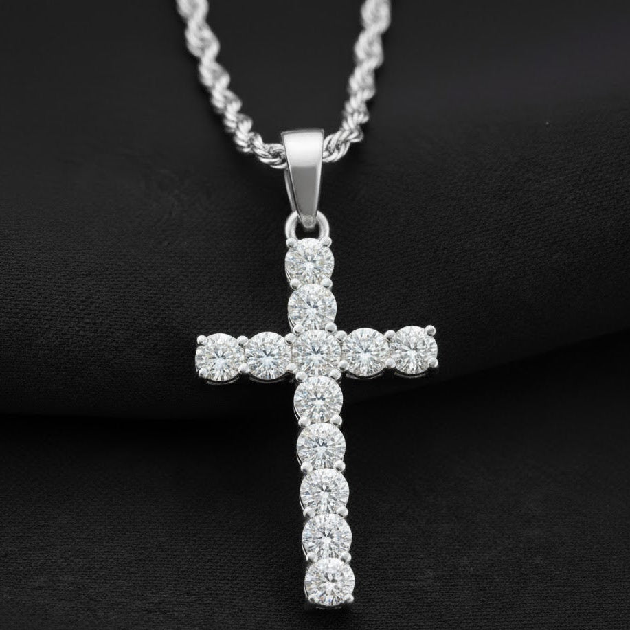 Round Brilliant-Cut Diamond Cross